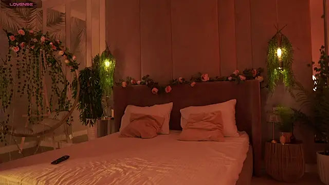 Snapshot of Smiley_Mia chatting on 09/23/25, 05:14 Smiley Mia online show from 09/23/25, 05:14