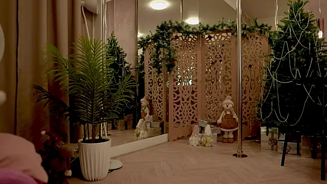 Snapshot of Smiley_Mia chatting on 01/13/26, 05:11 Smiley Mia online show from 01/13/26, 05:11