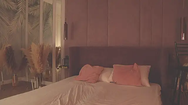 Snapshot of Smiley_Mia chatting on 02/04/26, 05:02 Smiley Mia online show from 02/04/26, 05:02