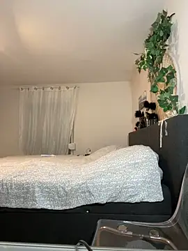 AlyssaHottv  online show from 10/26/25, 07:58