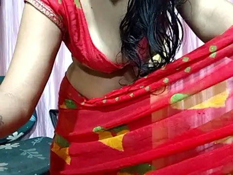 poojaxxx65 online show from 12/19/25, 11:51