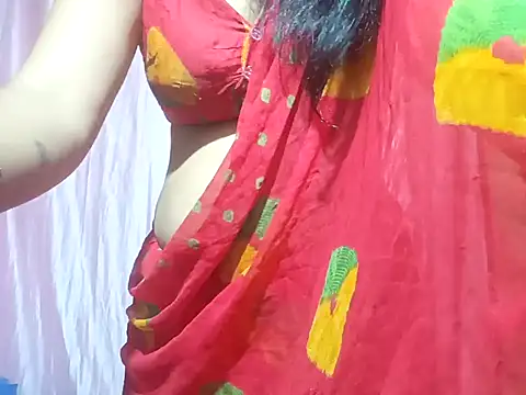 Snapshot of poojaxxx65 chatting on 03/05/25, 09:05 poojaxxx65 online show from 03/05/25, 09:05