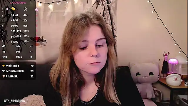 Moona xx online show from 12/27/24, 02:36