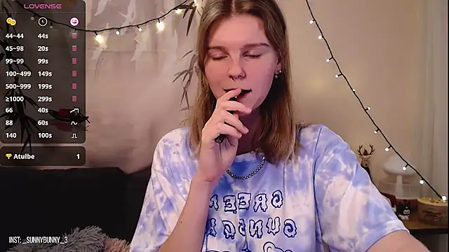 Moona xx online show from 12/15/24, 11:20