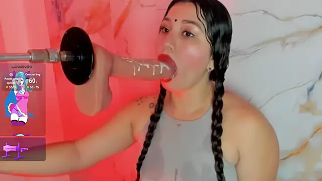 hade cute online show from 04/17/26, 04:21