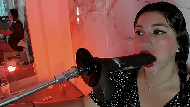 hade cute online show from 11/12/25, 01:37