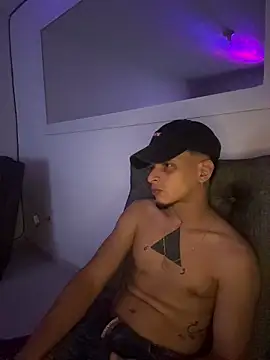 ArturoDelgado1 online show from 03/28/26, 04:24