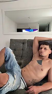 ArturoDelgado1 online show from 04/11/26, 06:44