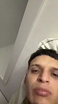 ArturoDelgado1 online show from 04/24/26, 11:40