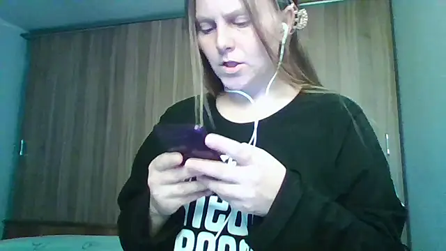 Evasapples online show from 04/01/26, 08:50