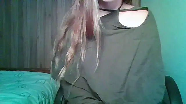 Evasapples online show from 11/17/25, 10:03