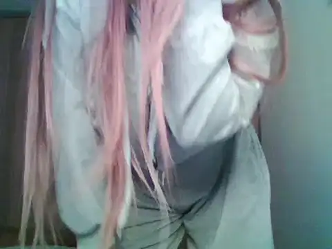 Evasapples online show from 09/22/25, 04:24