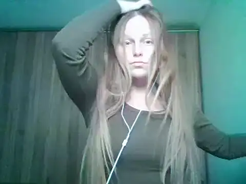 Evasapples online show from 10/25/25, 05:57