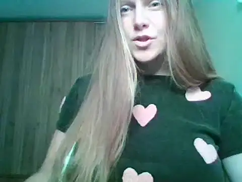 Evasapples online show from 10/05/25, 07:04