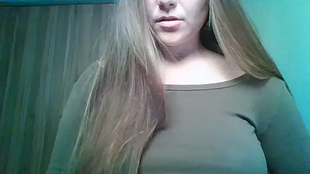 Snapshot of Evasapples chatting on 06/26/26, 01:17 Evasapples online show from 06/26/26, 01:17