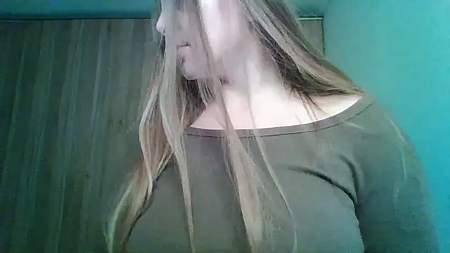 Snapshot of Evasapples chatting on 06/19/26, 08:36 Evasapples online show from 06/19/26, 08:36