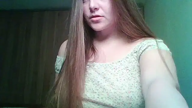Snapshot of Evasapples chatting on 05/05/26, 10:57 Evasapples online show from 05/05/26, 10:57