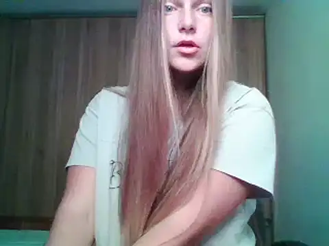 Evasapples online show from 10/02/25, 04:32