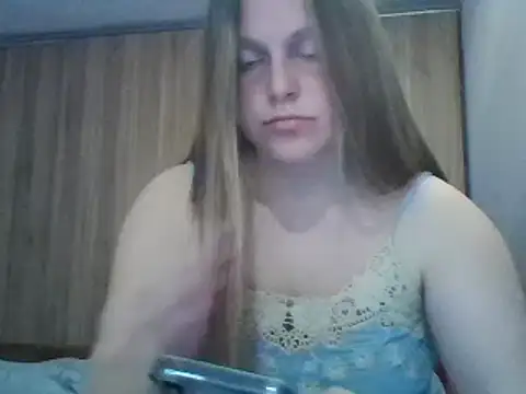 Evasapples online show from 03/06/25, 07:43