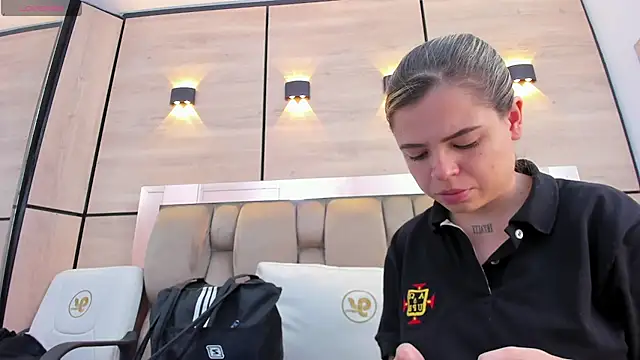 dorothy vegga online show from 02/02/26, 04:00