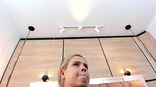 dorothy vegga online show from 04/06/26, 05:19