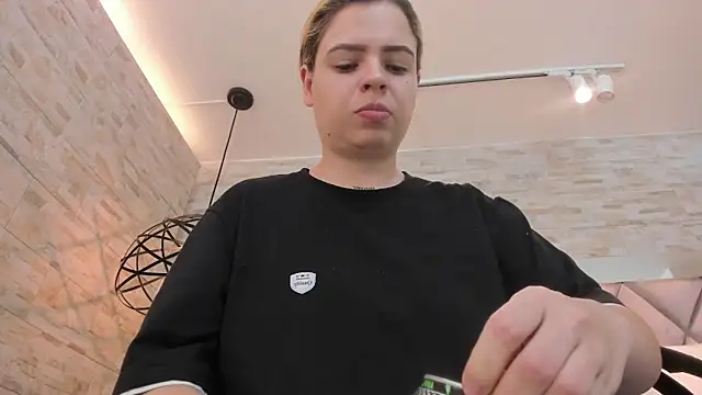 dorothy vegga online show from 01/14/26, 03:43