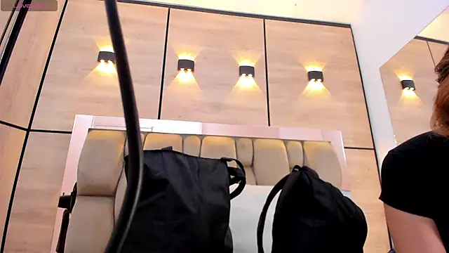 dorothy vegga online show from 11/08/25, 03:54