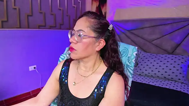 maria paulac online show from 10/23/25, 04:44