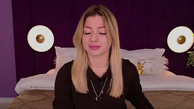 HelenaMorgan online show from 11/05/25, 03:09