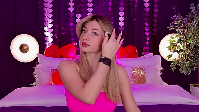 Snapshot of HelenaMorgan chatting on 02/13/26, 03:06 HelenaMorgan online show from 02/13/26, 03:06