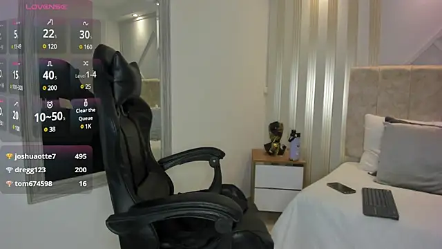 Snapshot of Tayra_Pradit chatting on 03/17/25, 12:42 Tayra Pradit online show from 03/17/25, 12:42