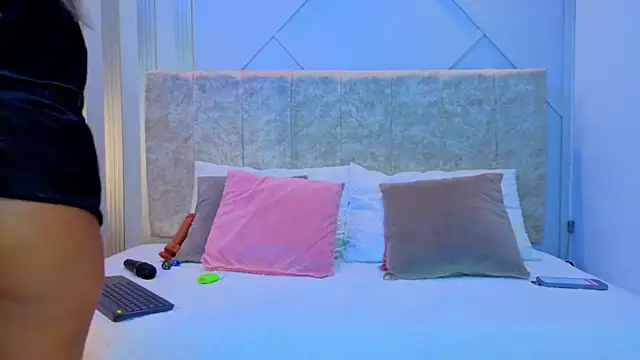 Snapshot of Tayra_Pradit chatting on 02/24/26, 07:26 Tayra Pradit online show from 02/24/26, 07:26