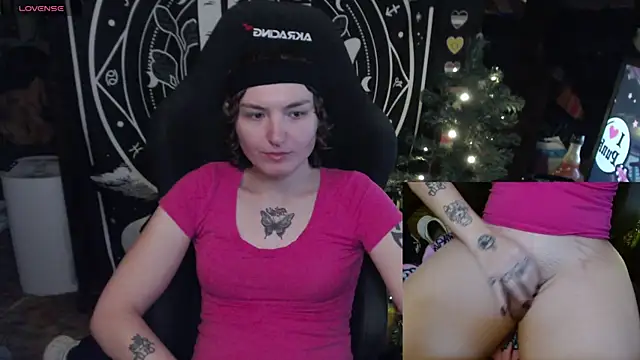 BrandiWRLD 999 online show from 01/13/25, 09:42