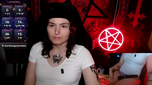 BrandiWRLD 999 online show from 10/16/25, 09:45