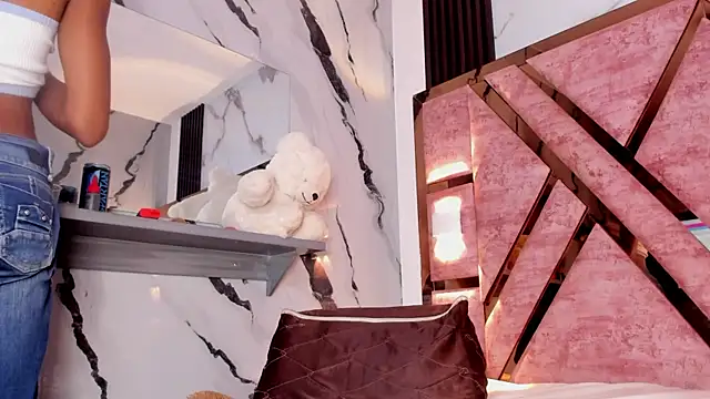 tifany bigdick online show from 12/15/25, 06:58