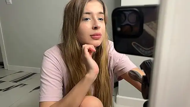 elisa moon online show from 02/06/25, 11:58