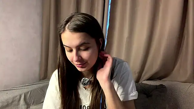 elisa moon online show from 03/24/26, 03:01
