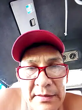 Snapshot of ardiente47 chatting on 03/22/25, 03:20 ardiente47 online show from 03/22/25, 03:20