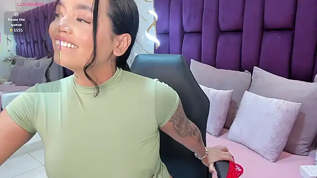 emma carterr1 online show from 04/03/26, 08:26