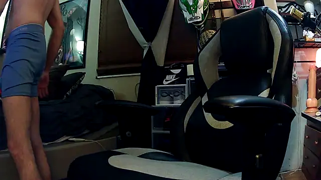 slutty guy12 online show from 03/04/25, 12:29