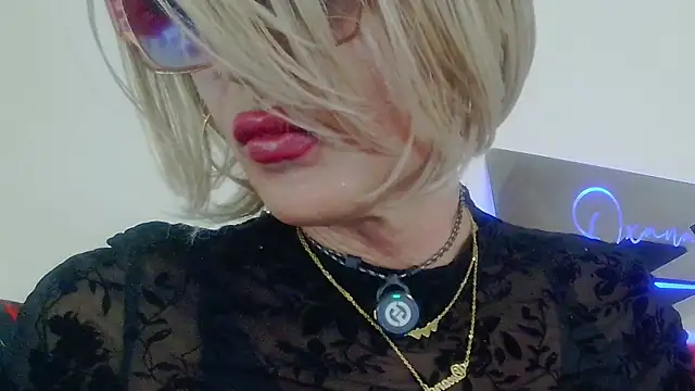 Snapshot of Jbisex chatting on 04/18/26, 01:19 Jbisex online show from 04/18/26, 01:19