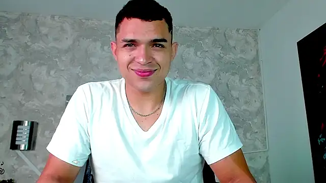 Snapshot of gerson_zt chatting on 02/27/25, 12:25 gerson zt online show from 02/27/25, 12:25