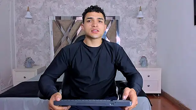 Snapshot of gerson_zt chatting on 10/23/25, 06:39 gerson zt online show from 10/23/25, 06:39