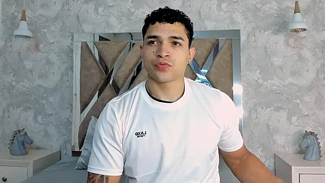 Snapshot of gerson_zt chatting on 10/22/25, 06:40 gerson zt online show from 10/22/25, 06:40