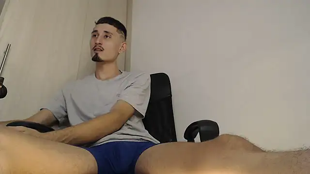 enzo 0814 online show from 02/13/25, 04:54