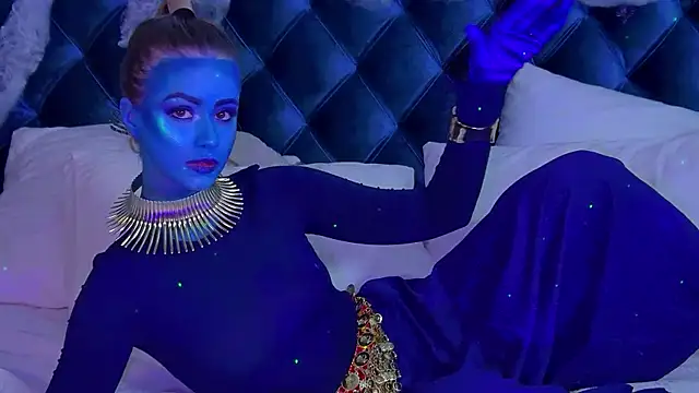 MilanaBalmain online show from 10/29/25, 05:12