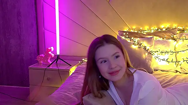 MilanaBalmain online show from 03/20/25, 01:46