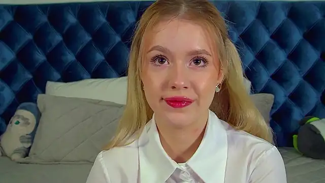 MilanaBalmain online show from 03/07/26, 04:52