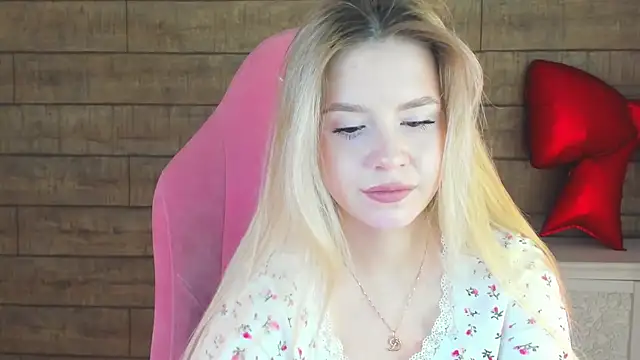 MilanaBalmain online show from 02/21/26, 06:15