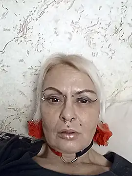 Gardener of Illusions online show from 11/08/25, 04:21